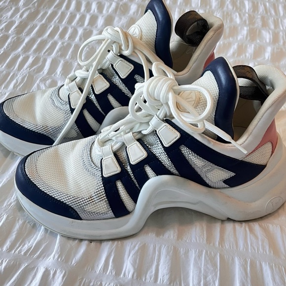 LOUIS VUITTON
LV Monogram Leather Chunky Sneakers - Picture 5 of 6